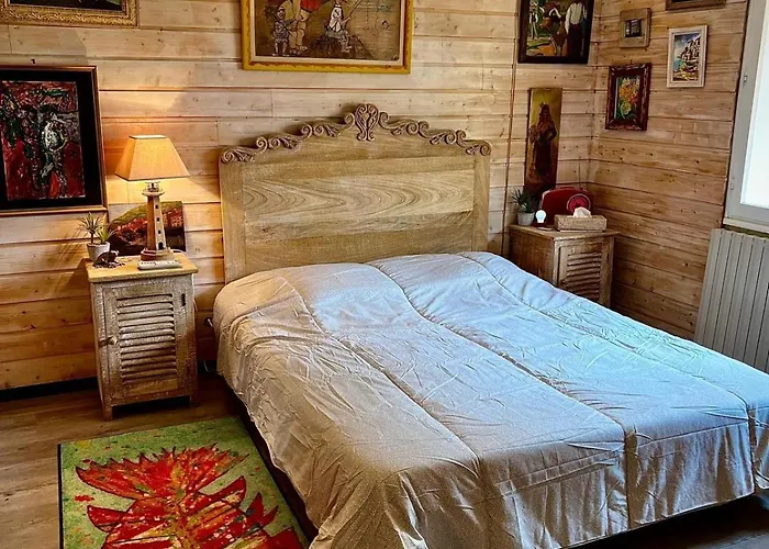 La Maison Des Pins Les Abatilles *