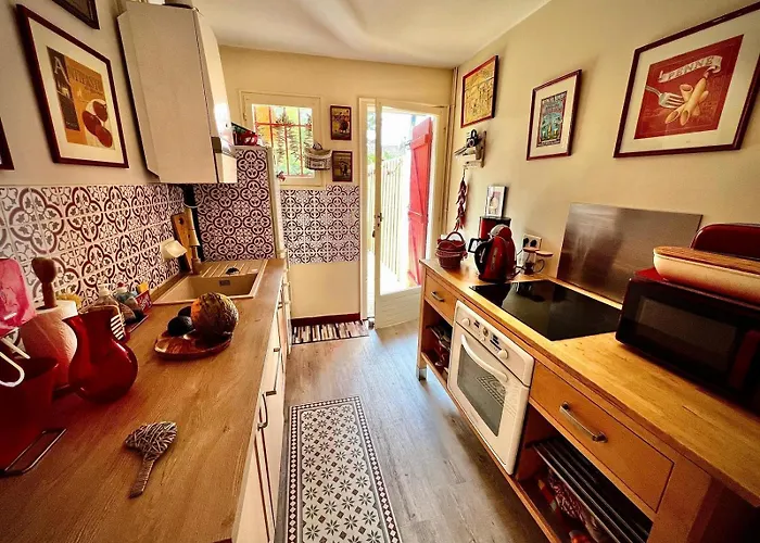 La Maison Des Pins Les Abatilles 펜션 *