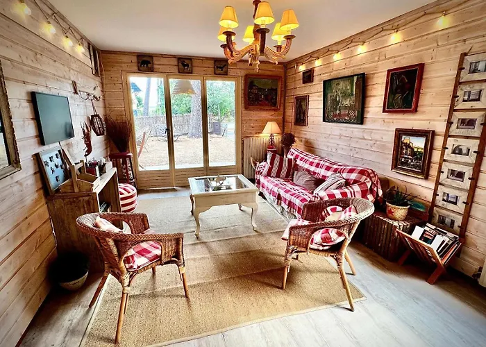 La Maison Des Pins Les Abatilles 펜션